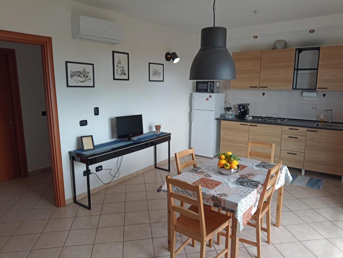 Degli Angioini Holiday Home Caulonia Marina Exterior photo